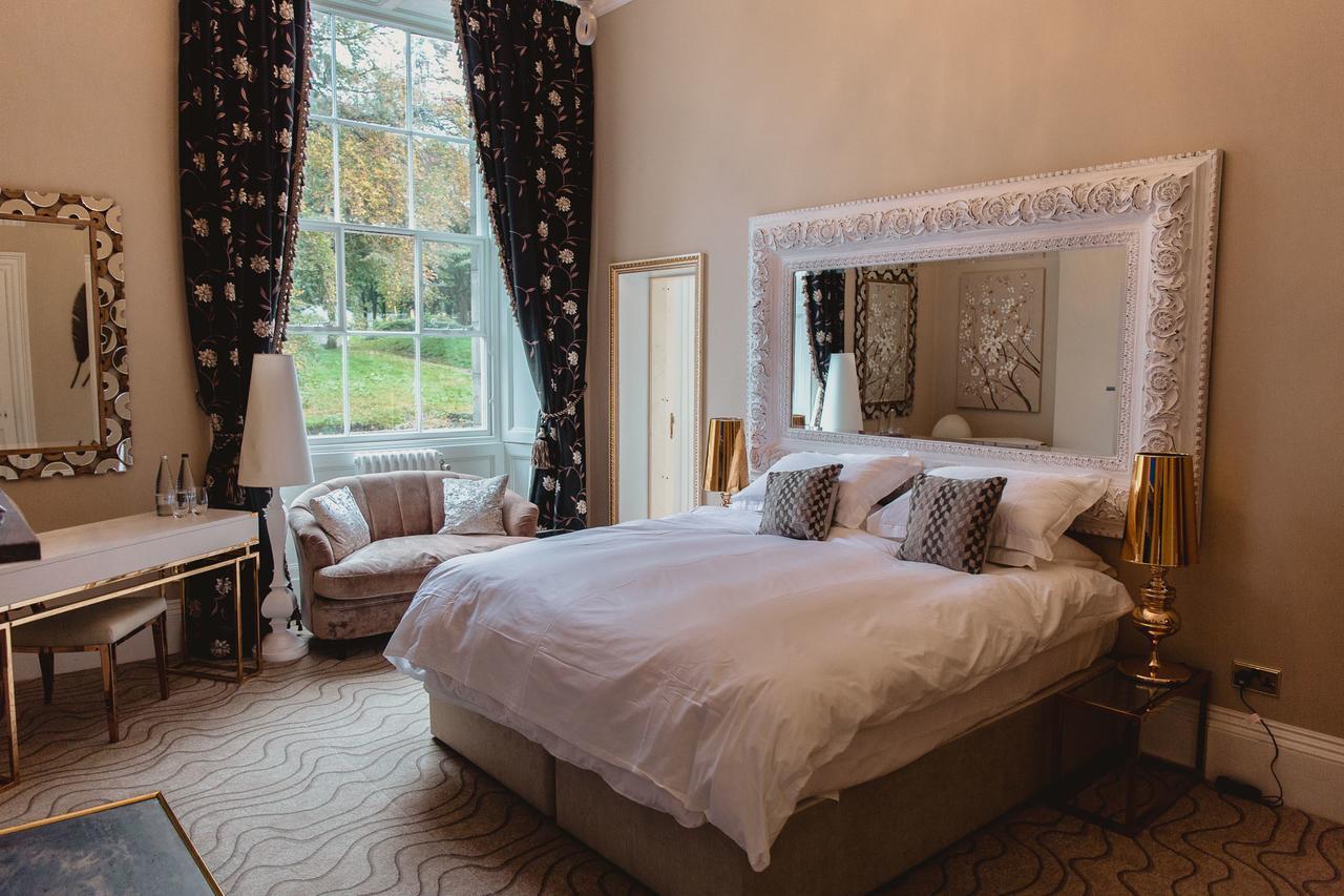 Haigh Hall Hotel Wigan Esterno foto