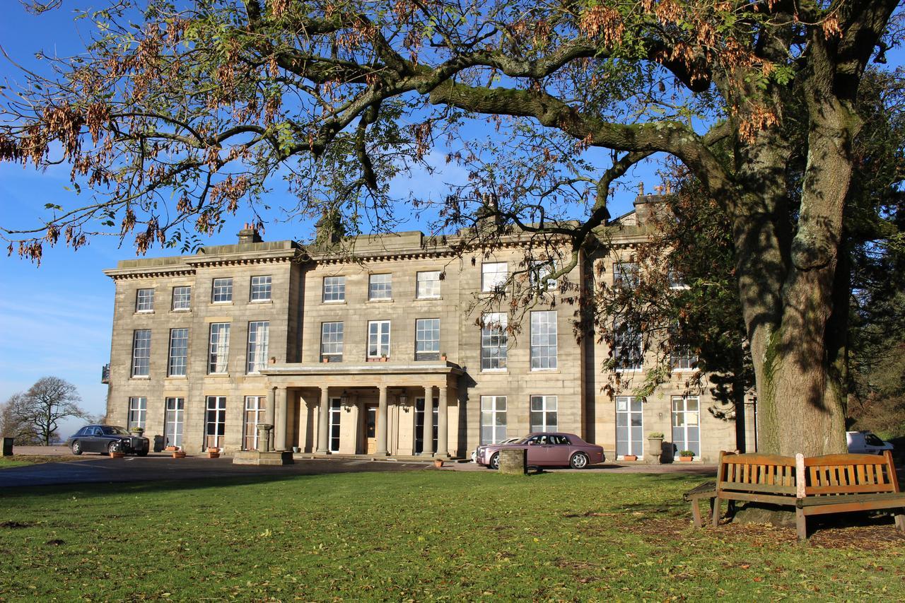 Haigh Hall Hotel Wigan Esterno foto