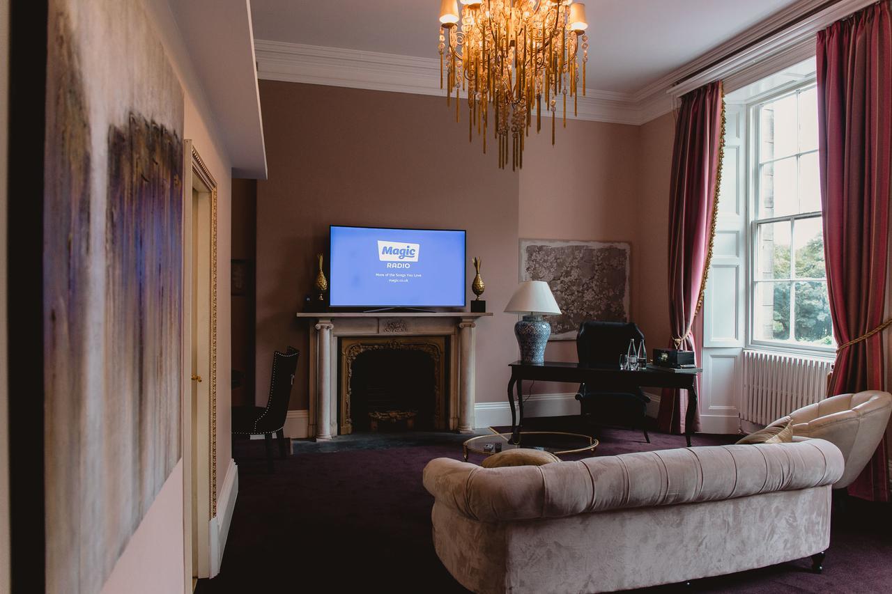 Haigh Hall Hotel Wigan Esterno foto