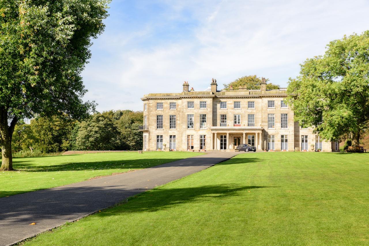 Haigh Hall Hotel Wigan Esterno foto